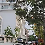 Mt Kinabalu , Sea View & Sunset Living , Aru Suites , Borneo