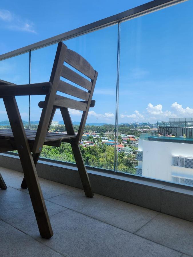 Mt Kinabalu , Sea View & Sunset Living , Aru , Borneo *