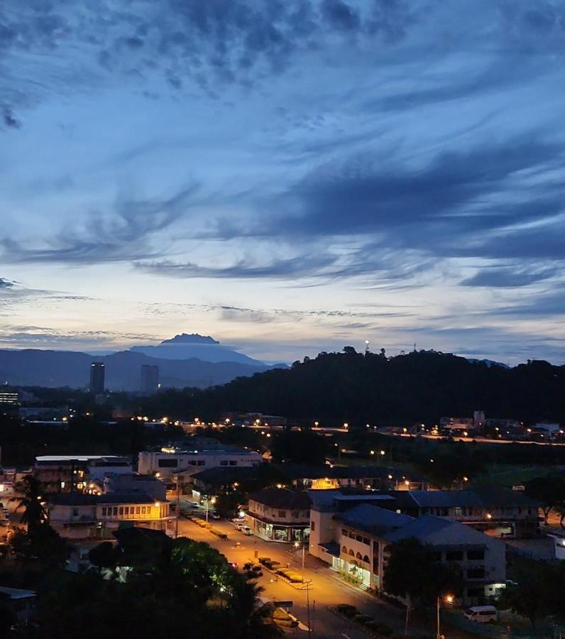 Mt Kinabalu , Sea View & Sunset Living , Aru , Borneo Kota Kinabalu