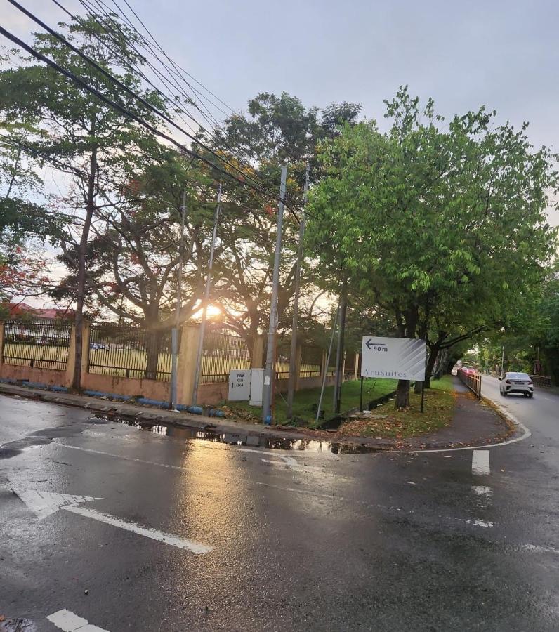 Mt Kinabalu , Sea View & Sunset Living , Aru , Borneo Apartment *